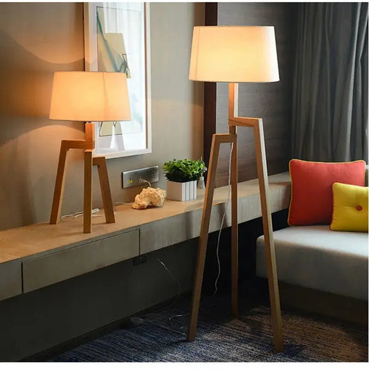 Beige Wooden Tripod Floor Lamp for Bedroom Living Bedside - EU plug / Table